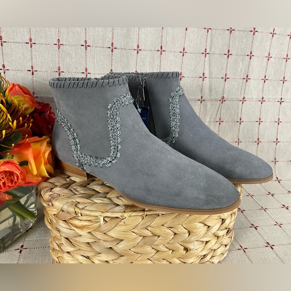 Jack Rogers “Gemma” Grey Suede Ankle Boots Side Zip Designer Stitch Booties 6.5 - Picture 2 of 7